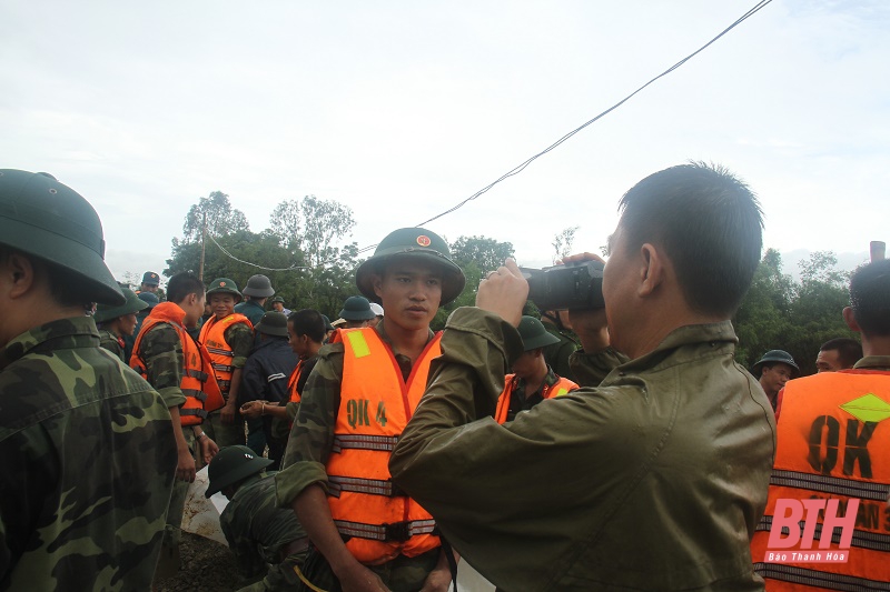 Tôi viết về chúng tôi