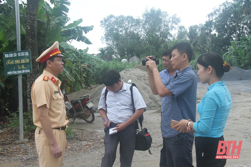 Tôi viết về chúng tôi