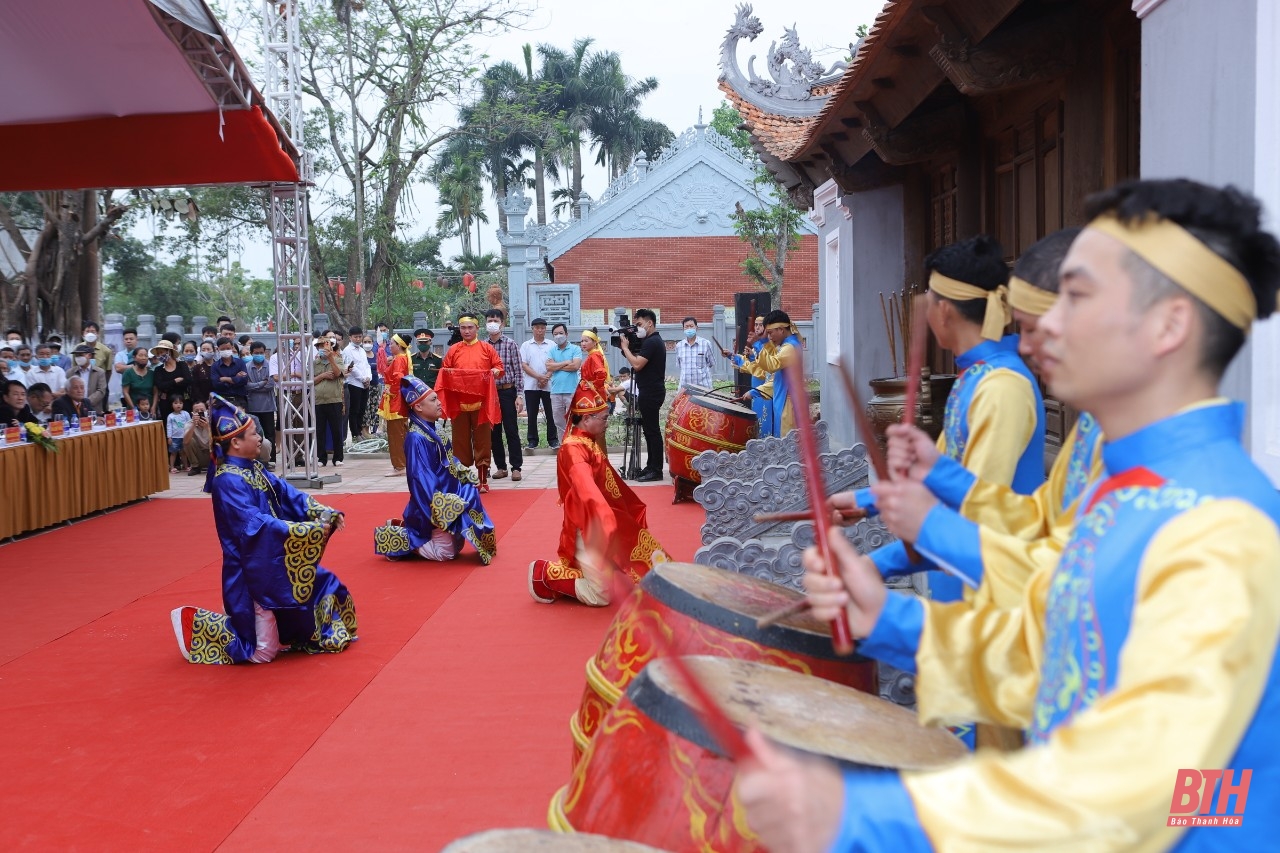 Khánh thành và dâng hương Đền thờ Lê Văn Hưu