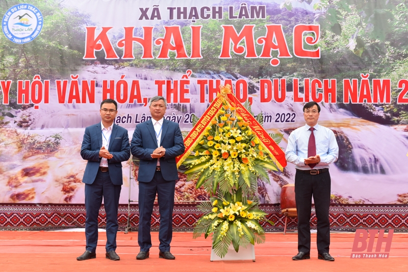 Khai mạc Ngày hội Văn hóa, Thể thao và Du lịch gắn với khai trương du lịch Thác Mây