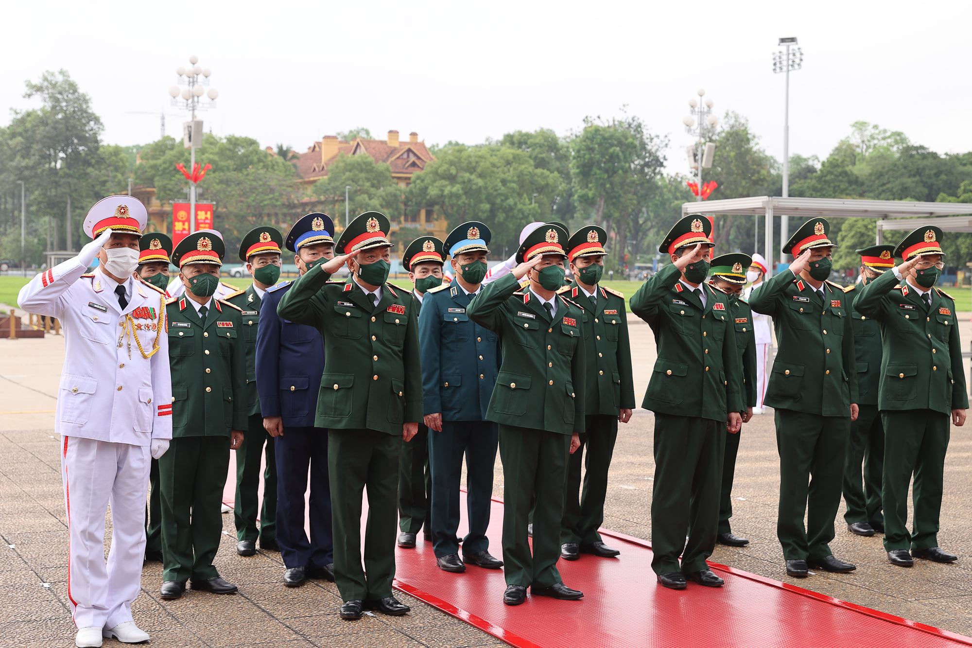 Lãnh đạo Đảng, Nhà nước viếng Chủ tịch Hồ Chí Minh nhân 47 năm Ngày thống nhất đất nước