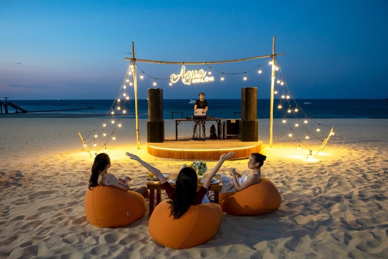 Khám phá Aqua Chill Bar tại FLC Sầm Sơn