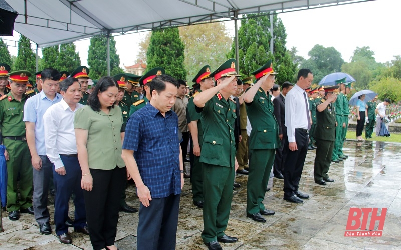 Truy điệu, an táng hài cốt liệt sĩ tại Nghĩa trang liệt sĩ quốc tế Đồng Tâm