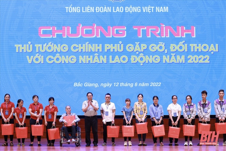 Thủ tướng Chính phủ Phạm Minh Chính gặp gỡ, đối thoại với công nhân lao động năm 2022