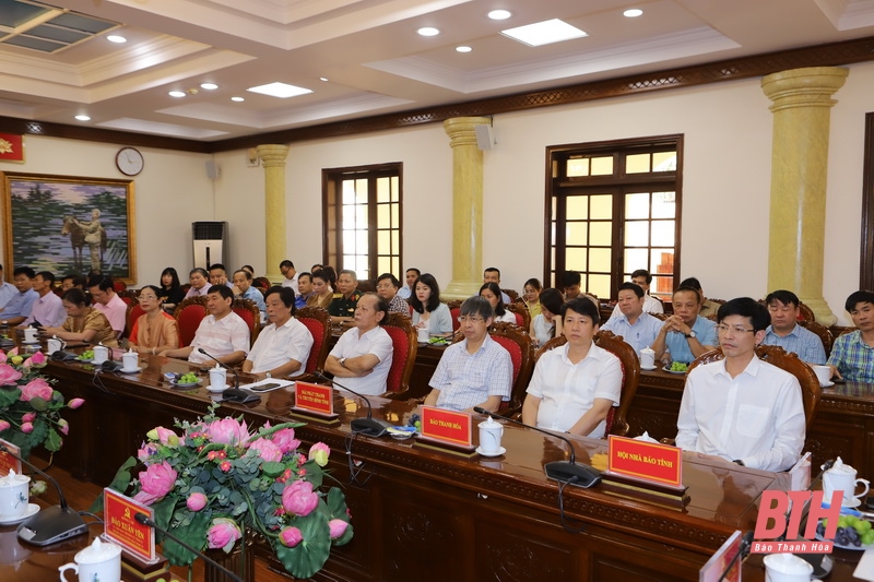 Thường trực Tỉnh ủy Thanh Hoá gặp mặt thân mật các cơ quan báo chí Nhân ngày Báo chí cách mạng Việt Nam