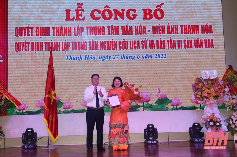 Sở VH, TT&DL đón nhận Huân chương Lao động hạng Nhất cho Trung tâm Văn hóa tỉnh và công bố thành lập mới một số đơn vị sự nghiệp trực thuộc