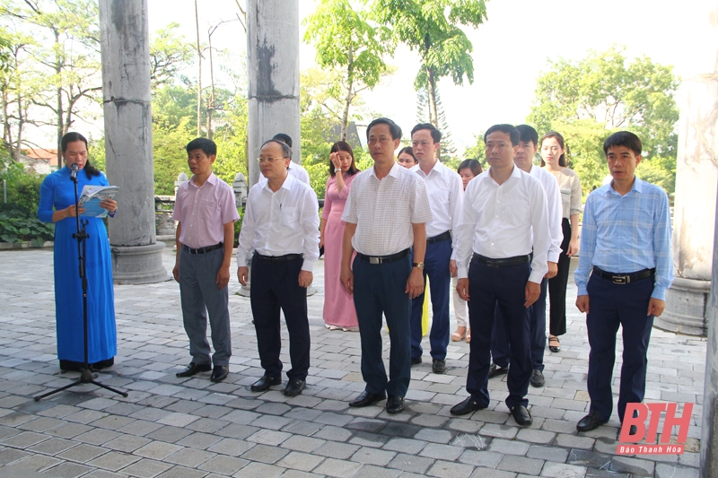 Phó Trưởng đoàn ĐBQH tỉnh Thanh Hóa Mai Văn Hải thăm, tặng quà gia đình chính sách huyện Đông Sơn