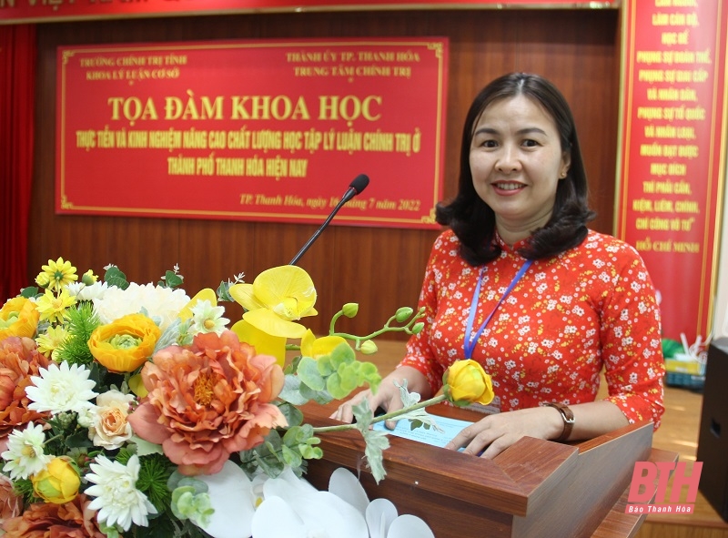 Tọa đàm khoa học “Thực tiễn và kinh nghiệm nâng cao chất lượng học tập lý luận chính trị ở TP Thanh Hóa”