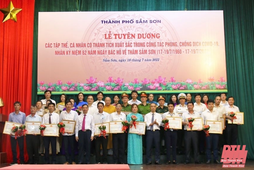 TP Sầm Sơn khen thưởng 108 tập thể, cá nhân có thành tích xuất sắc trong phòng, chống dịch COVID-19