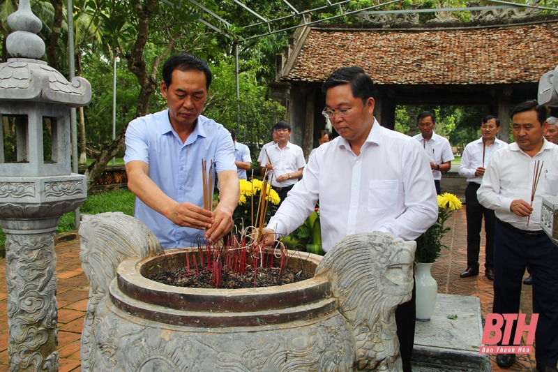 Đoàn công tác tỉnh Quảng Nam dâng hương tại Đền thờ Lê Hoàn và Khu di tích Lam Kinh