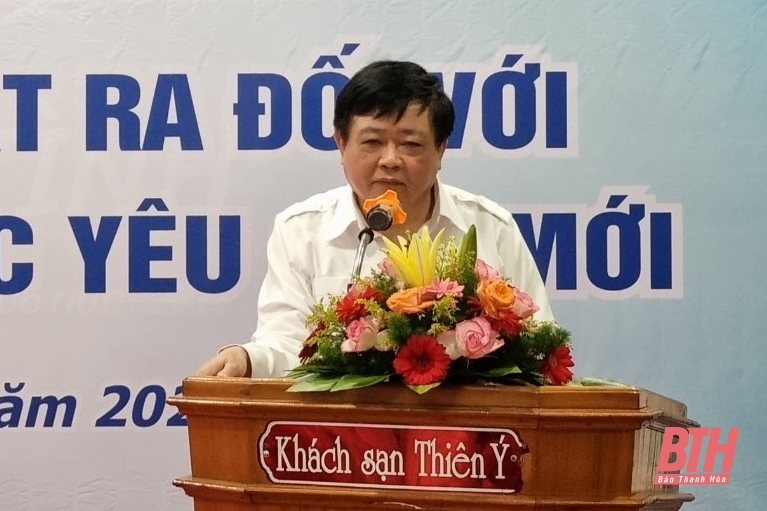 Những vấn đề cơ bản đặt ra đối với văn học - nghệ thuật trước yêu cầu mới