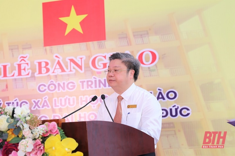 Bàn giao công trình Nhà ký túc xá sinh viên Lào tại Trường Đại học Hồng Đức