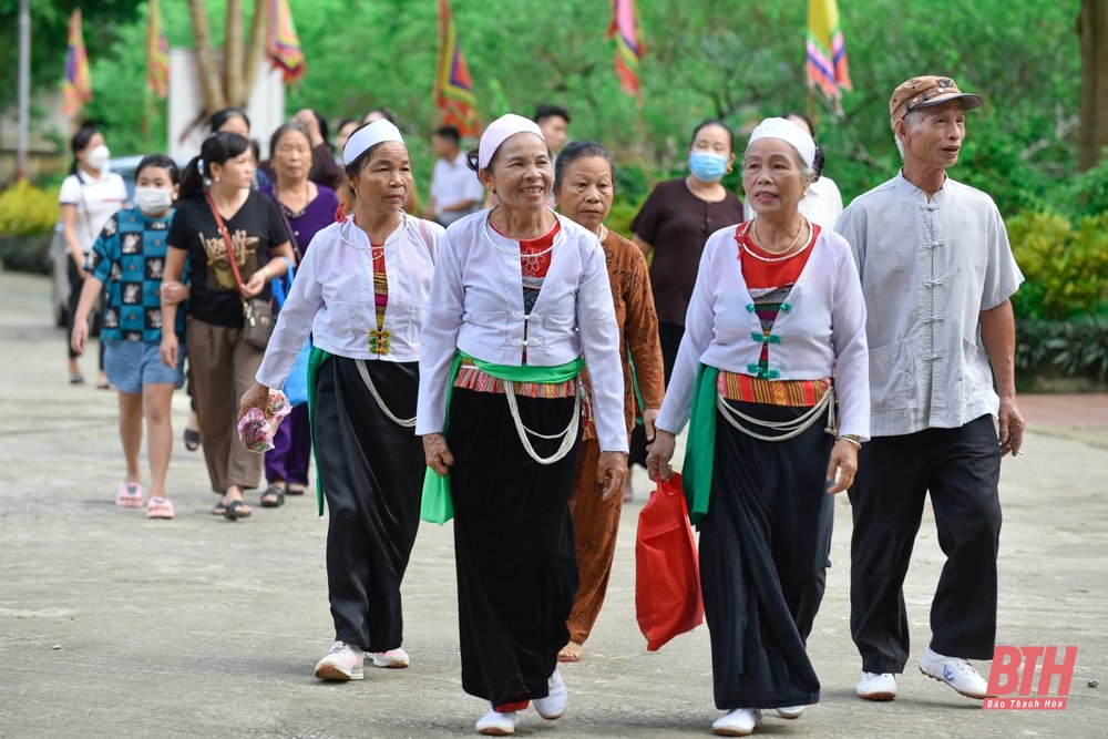 Linh thiêng Lễ hội Phủ Na