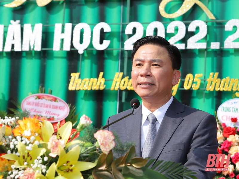 Bí thư Tỉnh ủy Đỗ Trọng Hưng dự Lễ khai giảng năm học mới 2022-2023 tại Trường THPT chuyên Lam Sơn