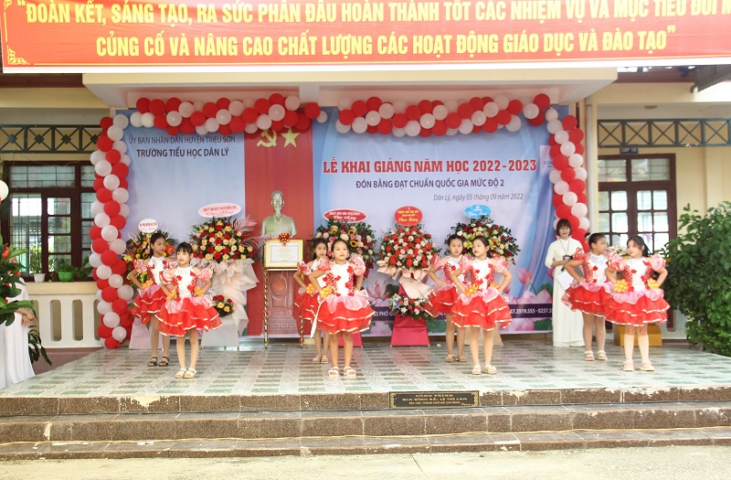 Nhiều trường học trên địa bàn Thanh Hóa khai giảng năm học mới