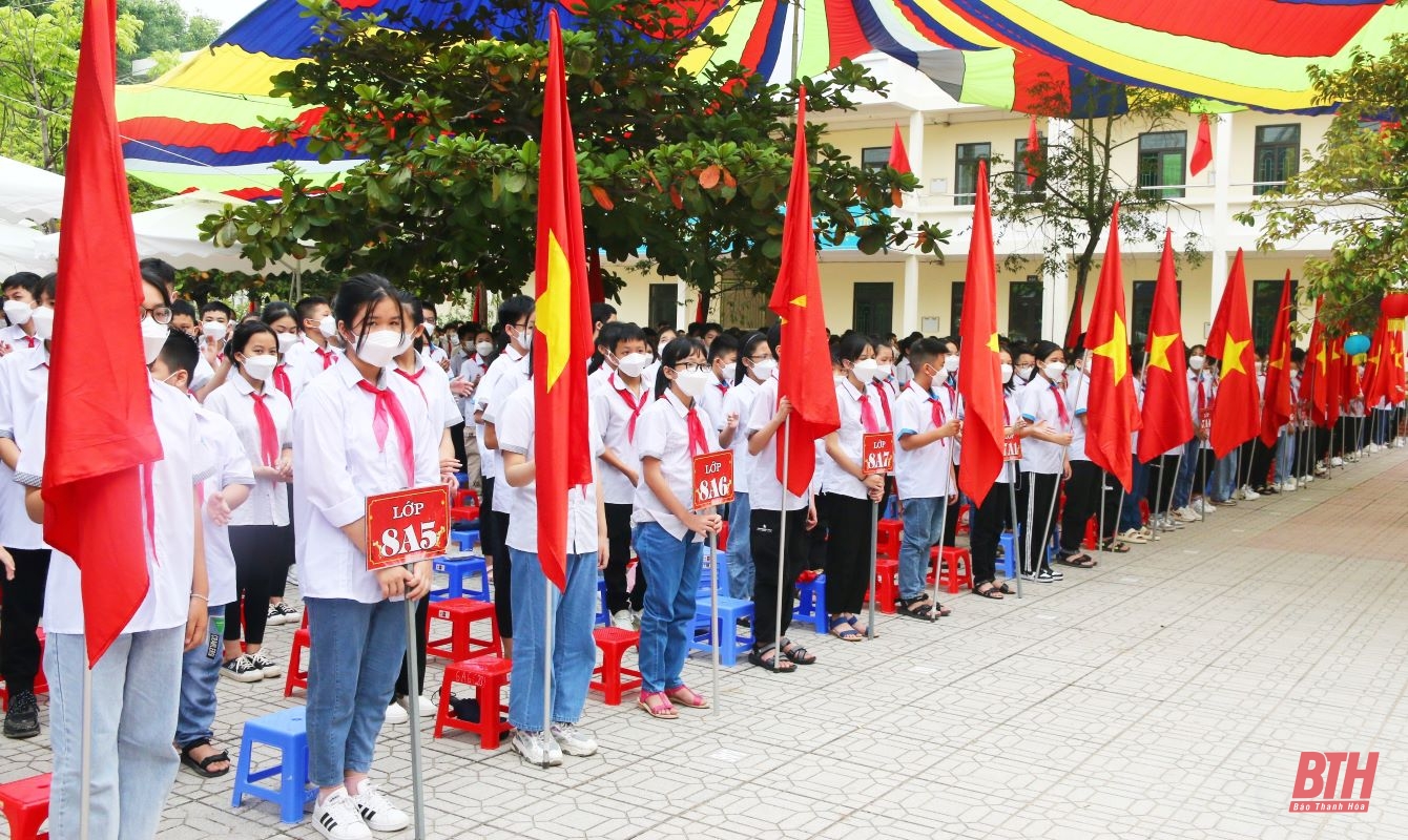 Náo nức không khí khai giảng năm học mới tại nhiều trường học trên địa bàn Thanh Hóa