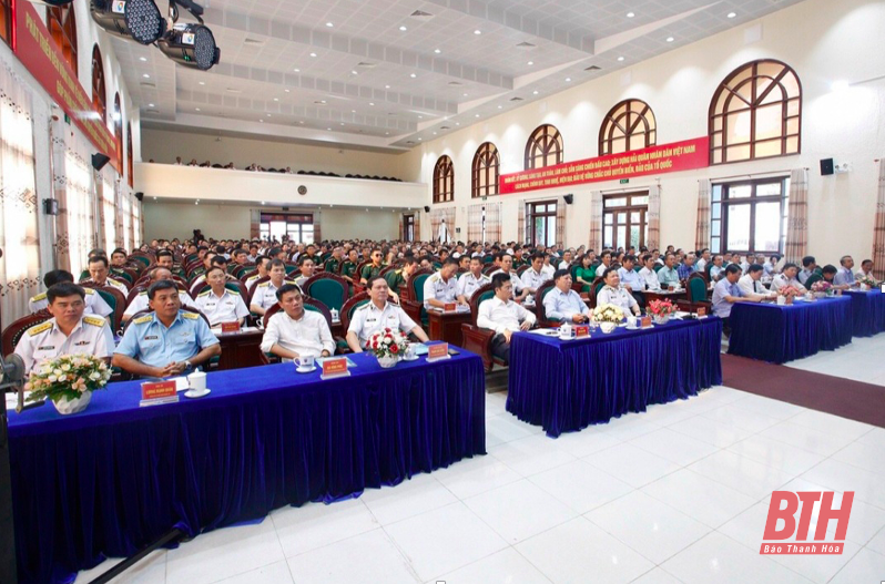 Sơ kết 3 năm thực hiện Chương trình “Hải quân Việt Nam làm điểm tựa cho ngư dân vươn khơi, bám biển” 