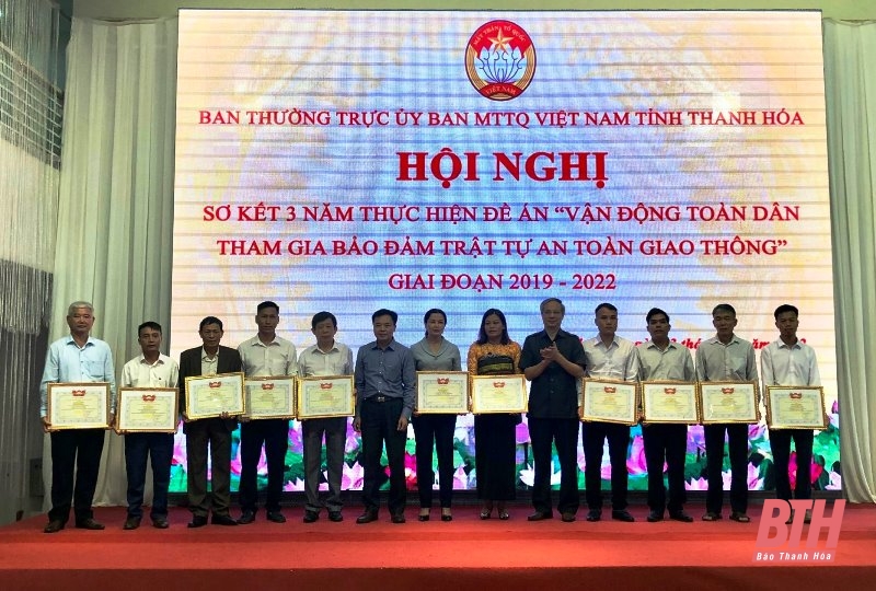 Sơ kết 3 năm thực hiện Đề án “Vận động toàn dân tham gia bảo đảm trật tự, an toàn giao thông”