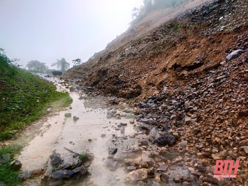 Nhiều tuyến giao thông ở Thanh Hóa bị ảnh hưởng do mưa kéo dài