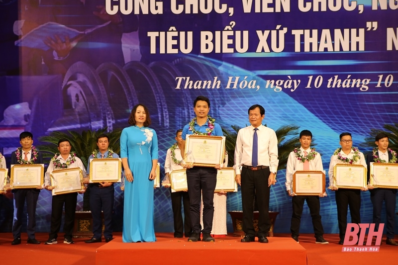 Lễ tôn vinh “Công nhân giỏi xứ Thanh”, “Công chức, viên chức, người lao động tiêu biểu xứ Thanh” năm 2022