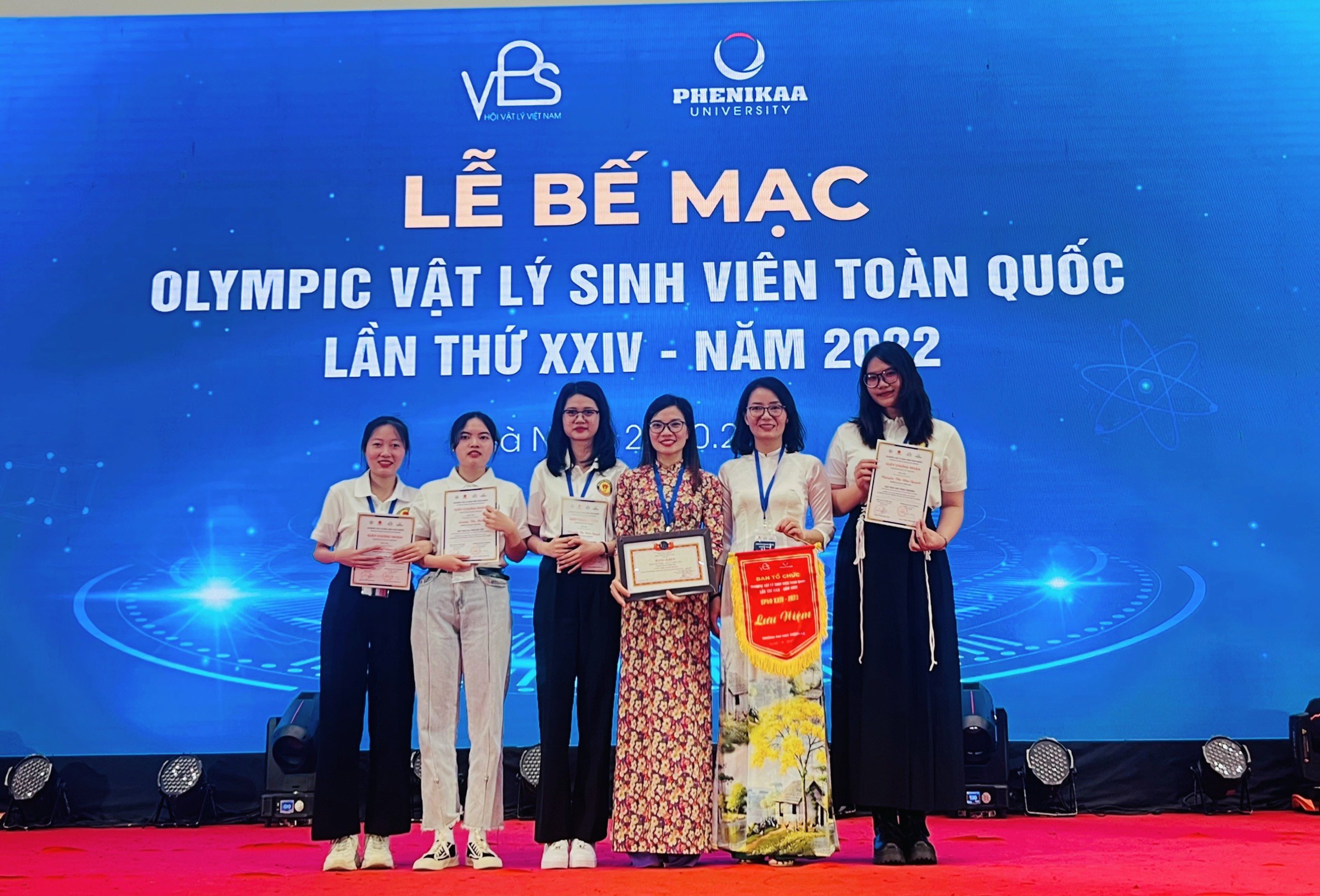 Sinh viên Trường Đại học Hồng Đức giành giải Nhì toàn đoàn Olympic Vật lý s inh viên toàn quốc lần thứ XXIV