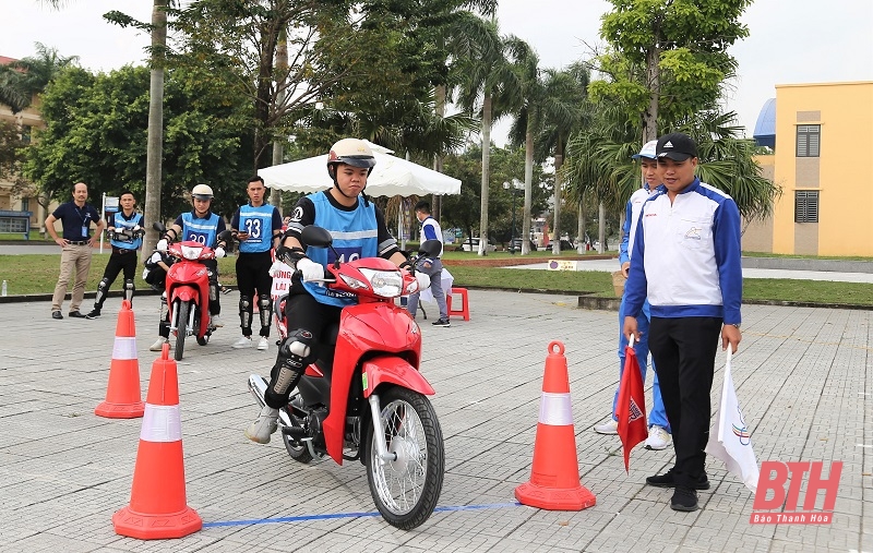 Đẩy mạnh tuyên truyền, giáo dục pháp luật về an toàn giao thông cho học sinh, sinh viên