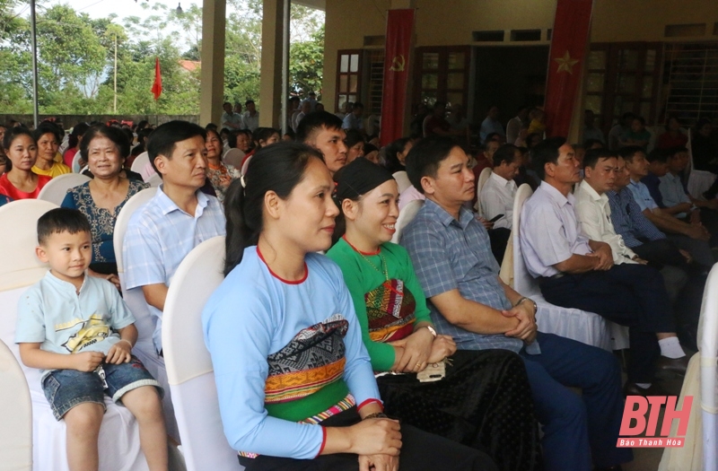 Chủ nhiệm Ủy ban Kiểm tra Tỉnh ủy Lê Quang Hùng dự Ngày hội Đại đoàn kết toàn dân tộc tại thôn Minh Long