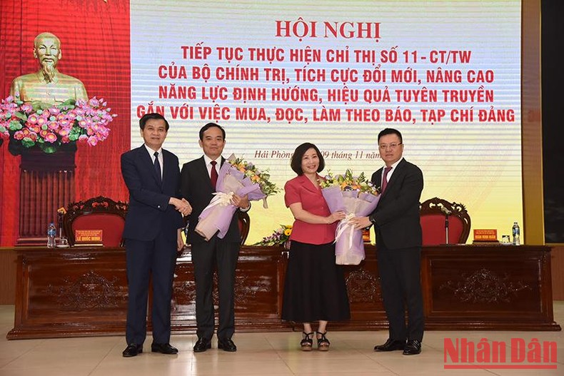 Tiếp tục đổi mới, nâng cao năng lực định hướng, hiệu quả tuyên truyền gắn với việc mua, đọc, làm theo báo, tạp chí của Đảng