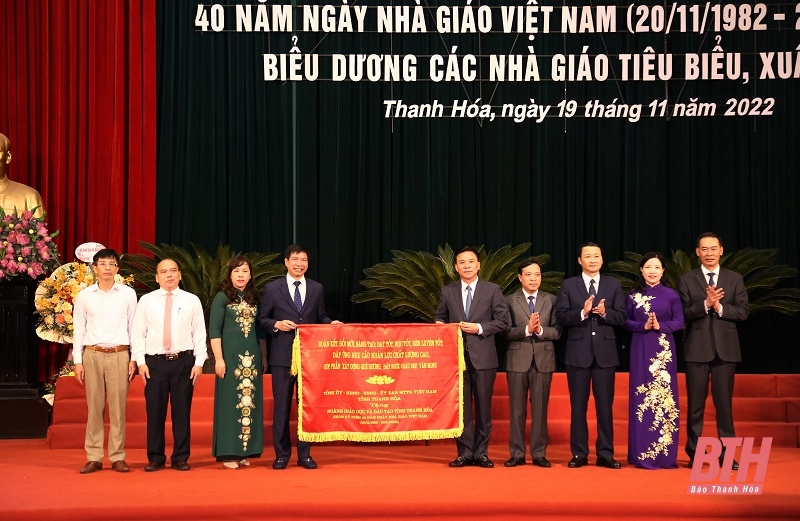 Ngành Giáo dục Thanh Hóa long trọng kỷ niệm 40 năm ngày Nhà giáo Việt Nam 20-11