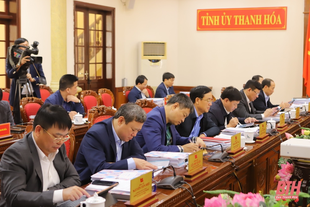 Bảo tồn, phát huy và phát triển tiếng nói, chữ viết, trang phục, nghề truyền thống của đồng bào dân tộc thiểu số