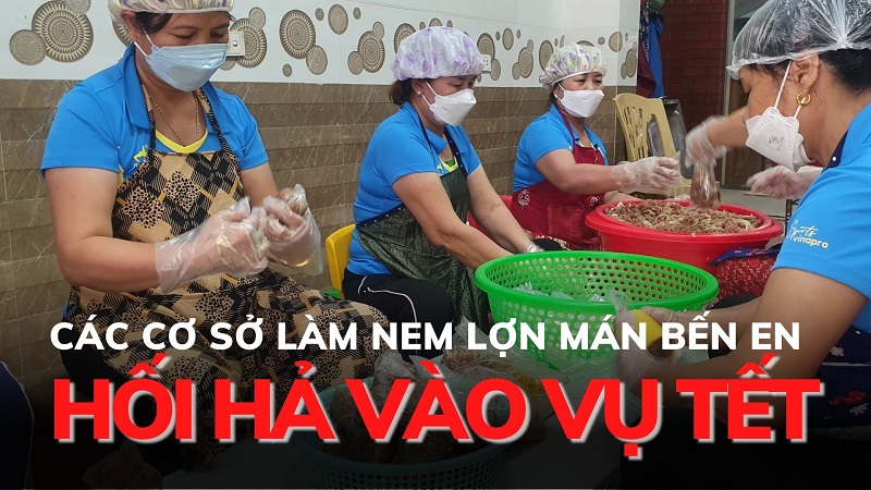 Các cơ sở làm nem lợn mán Bến En hối hả vào vụ Tết