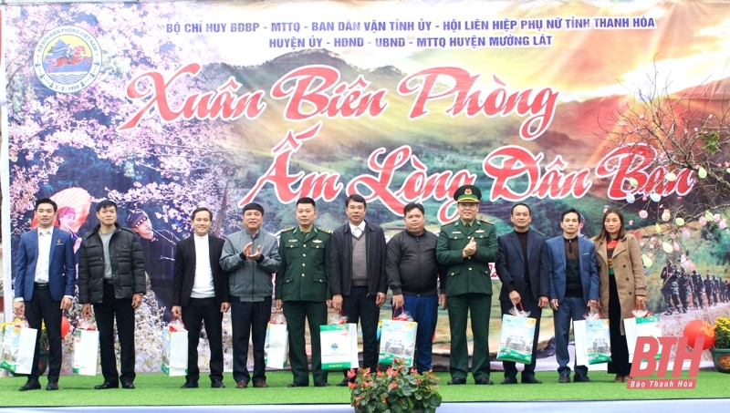 “Xuân biên phòng - ấm lòng dân bản” nơi vùng cao Mường Lát 