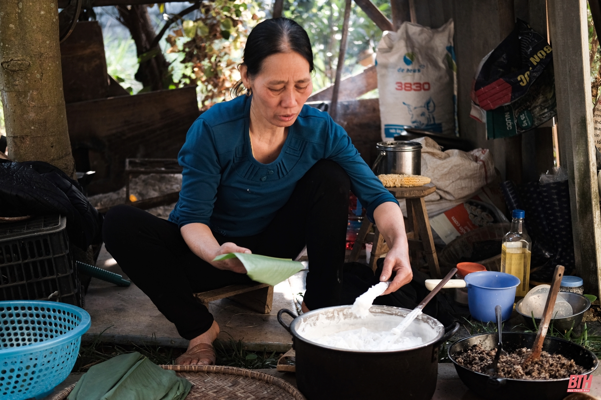 Ngày Tết về xứ Thanh làm bánh “con rồng, cháu quan”