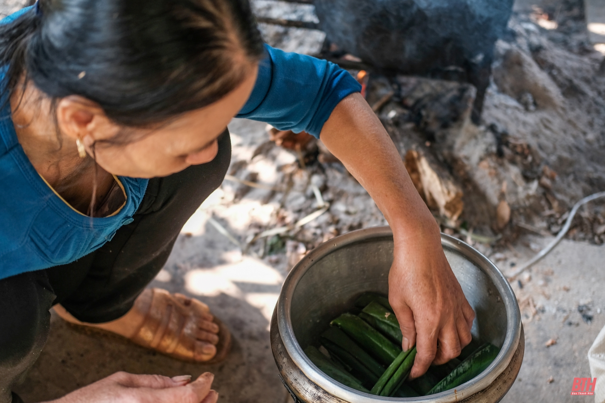 Ngày Tết về xứ Thanh làm bánh “con rồng, cháu quan”