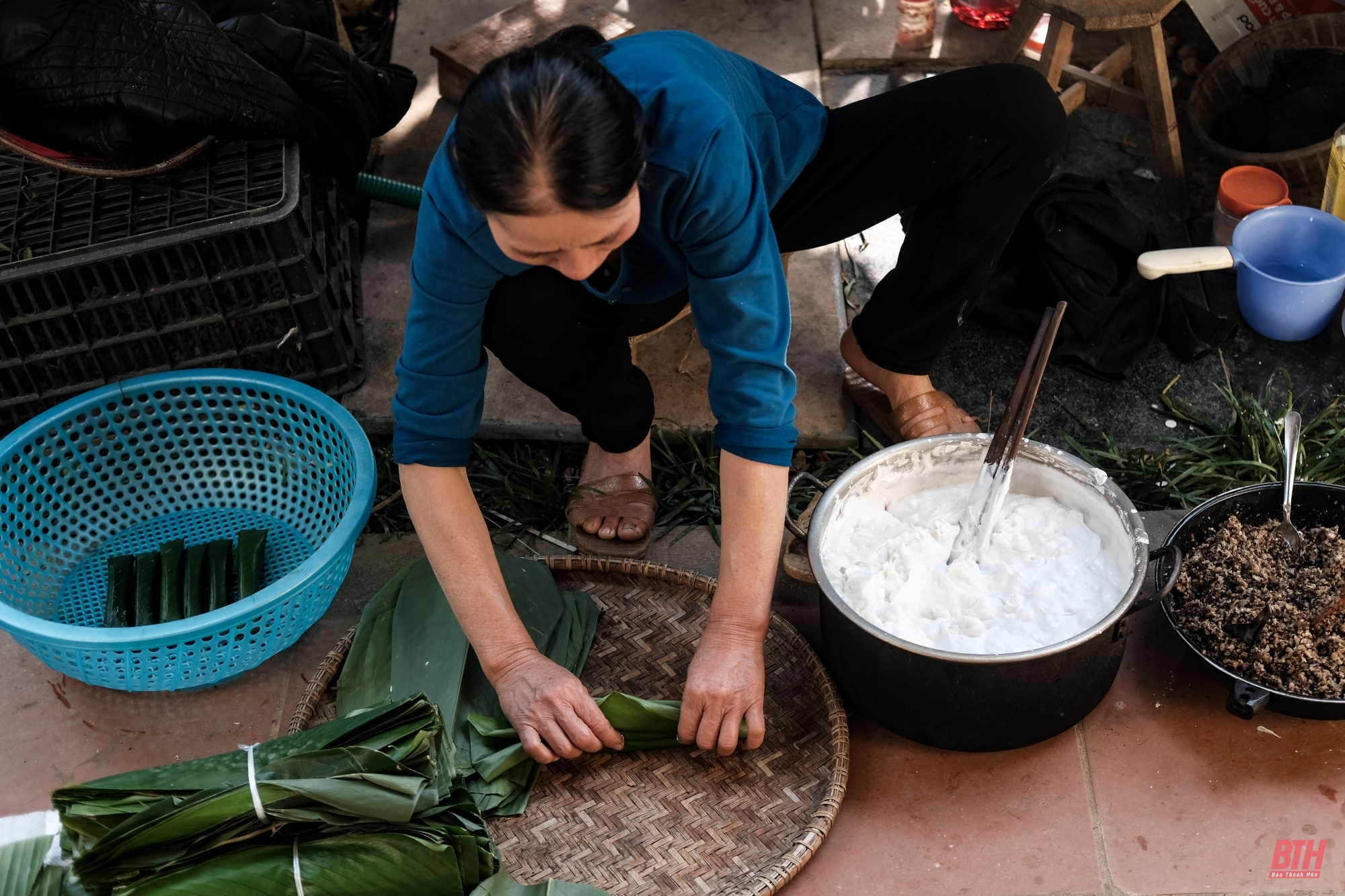 Ngày Tết về xứ Thanh làm bánh “con rồng, cháu quan”