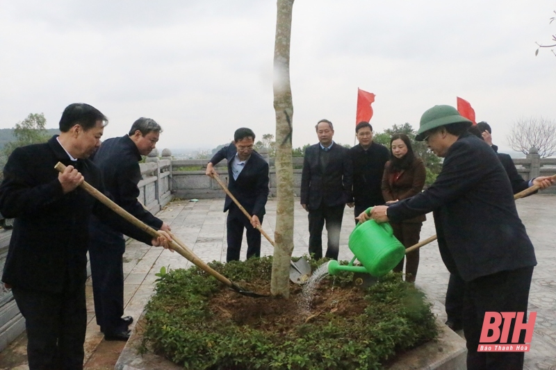 TP Thanh Hóa phát động “Tết trồng cây đời đời nhớ ơn Bác Hồ” xuân Quý Mão