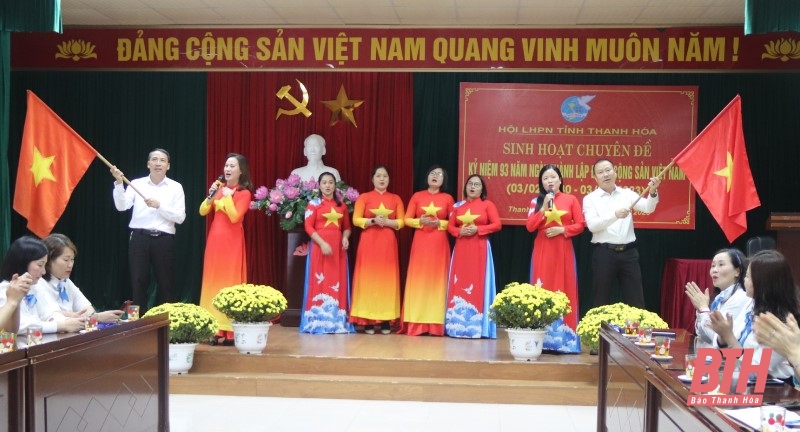 Đảng bộ Hội LHPN tỉnh sinh hoạt chuyên đề “Vững bước dưới ngọn cờ vẻ vang của Đảng”