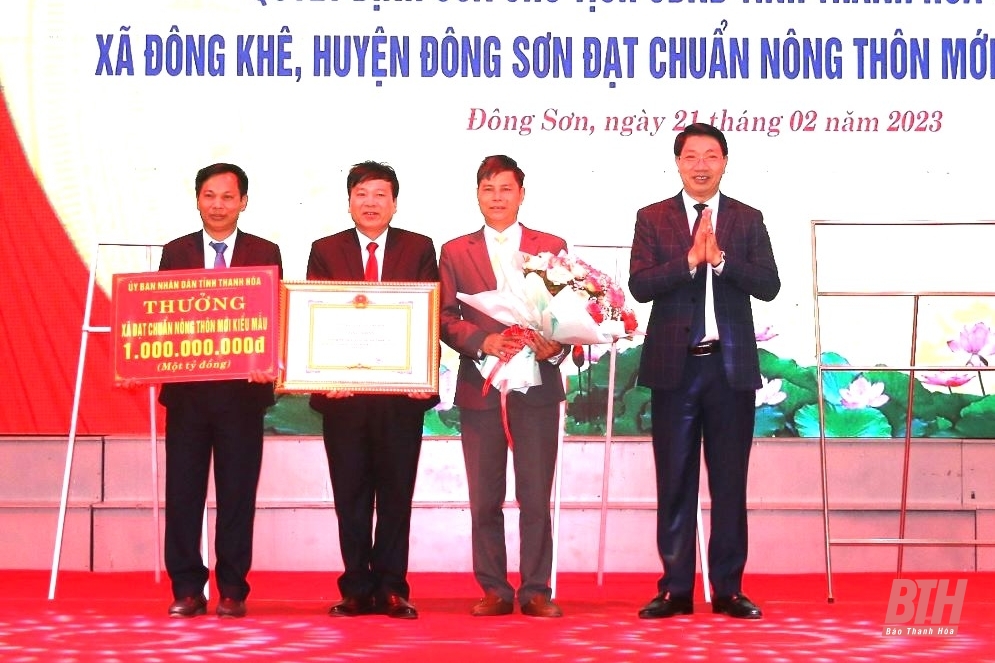 Công bố xã Đông Khê đạt chuẩn nông thôn mới kiểu mẫu