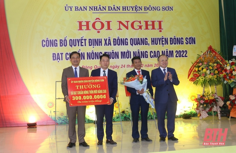 Công bố xã Đông Quang đạt chuẩn nông thôn mới nâng cao