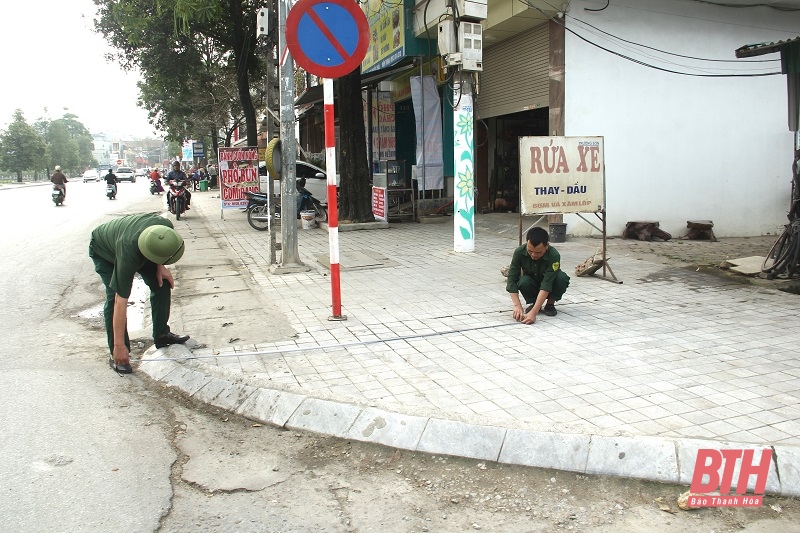 Phường Phú Sơn ra quân lập lại trật tự đô thị