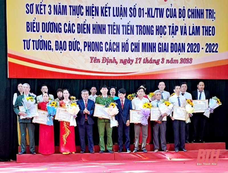 Yên Định biểu dương các điển hình tiên tiến trong học tập và làm theo tư tưởng, đạo đức, phong cách Hồ Chí Minh