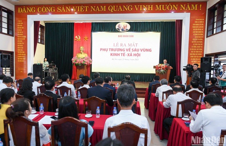 Báo Nhân Dân ra mắt phụ trương về sáu vùng kinh tế - xã hội