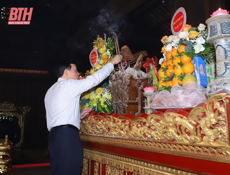 Trưởng Ban Tuyên giáo Trung ương Nguyễn Trọng Nghĩa thăm và dâng hương tại Khu di tích Quốc gia đặc biệt Lam Kinh, Di sản văn hóa thế giới Thành Nhà Hồ