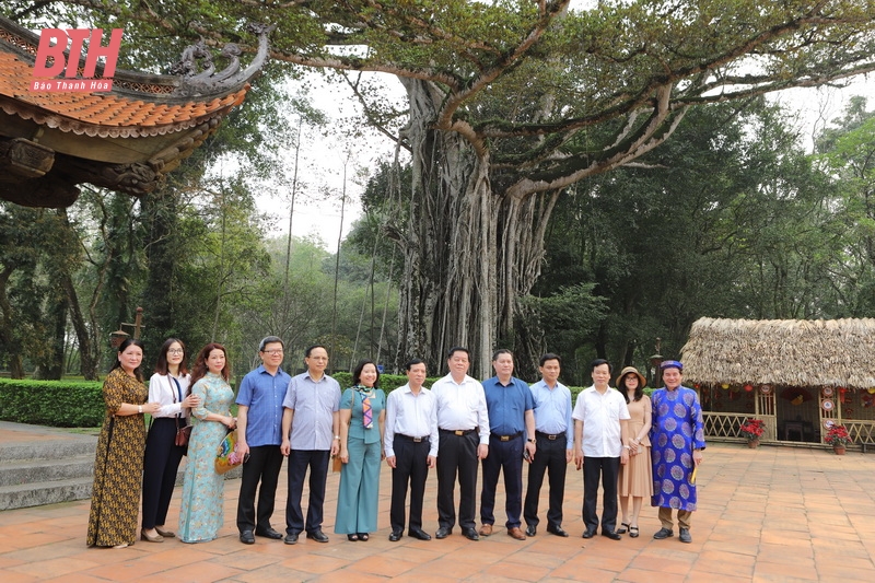 Trưởng Ban Tuyên giáo Trung ương Nguyễn Trọng Nghĩa thăm và dâng hương tại Khu di tích Quốc gia đặc biệt Lam Kinh, Di sản văn hóa thế giới Thành Nhà Hồ