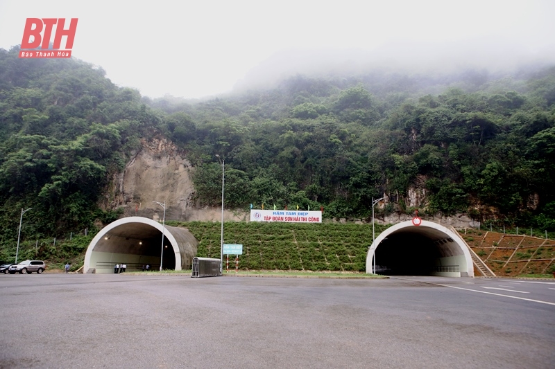 Bộ trưởng Bộ Giao thông - Vận tải Nguyễn Văn Thắng kiểm tra, chỉ đạo hiện trường Dự án đầu tư xây dựng đường bộ cao tốc Bắc - Nam phía Đông đoạn qua tỉnh Thanh Hóa