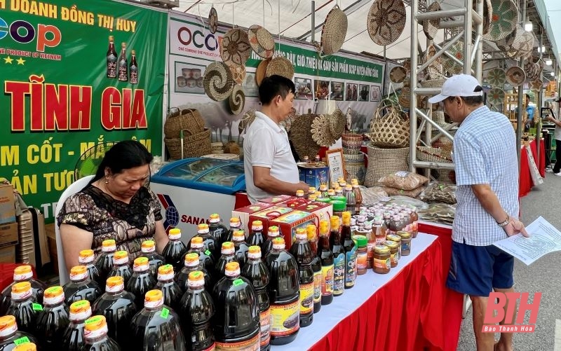 Đặc sắc các gian hàng trưng bày, quảng bá sản phẩm OCOP