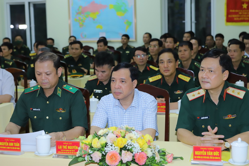 Đại tướng Lương Cường thăm, làm việc, tặng quà các đơn vị Quân đội trên tuyến biên giới huyện Mường Lát