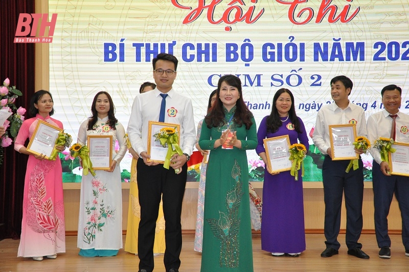 Sôi nổi hội thi Bí thư chi bộ giỏi cụm thi số 2