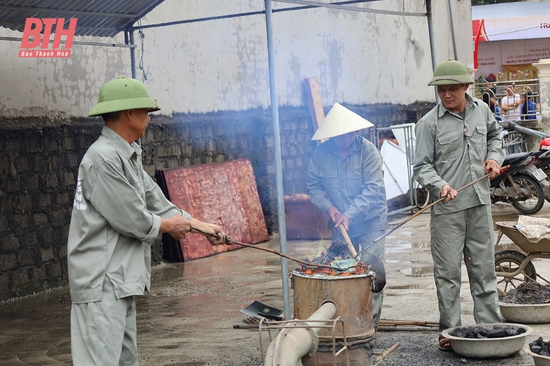 Lễ dâng hương tưởng niệm 701 năm ngày mất của Nhà sử học Lê Văn Hưu