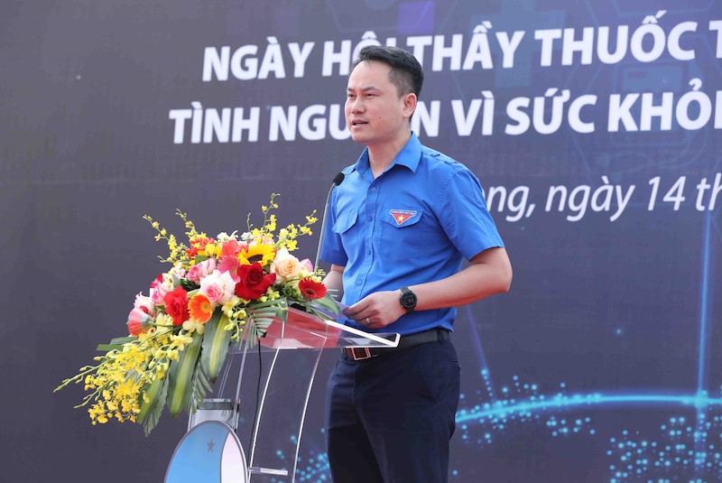 Thầy thuốc trẻ làm theo lời Bác, tình nguyện vì sức khỏe cộng đồng